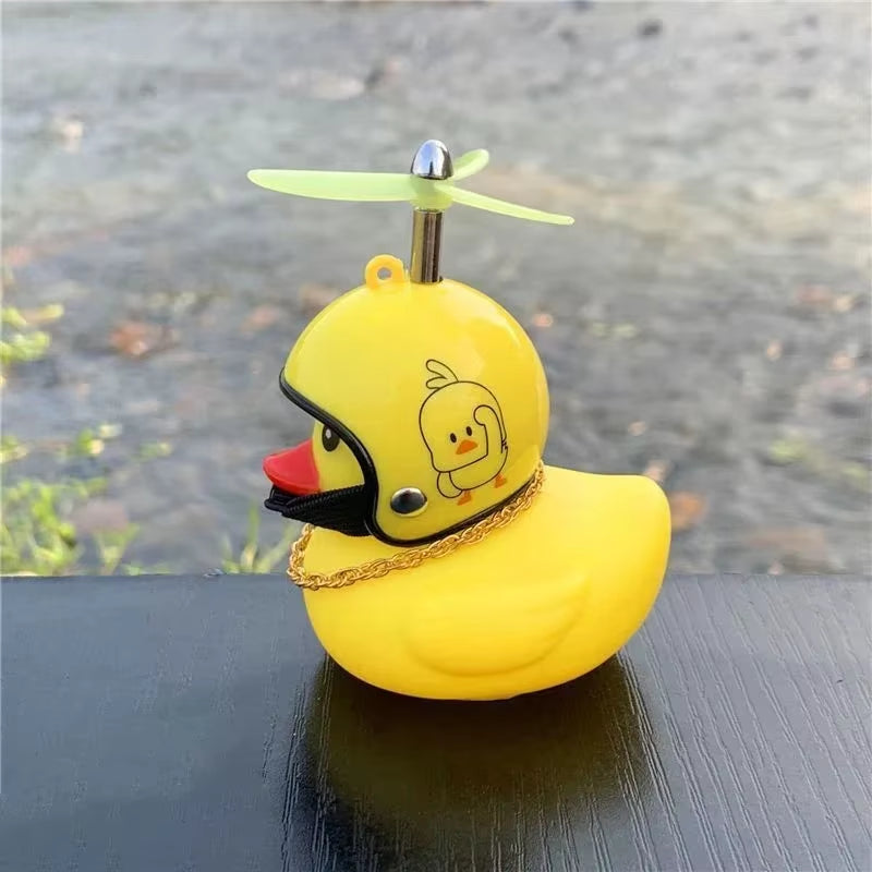 Decoración para bicicleta de coche, patito amarillo con casco de hélice, patito de goma, patito de bicicleta, motor de viento, adorno para ciclismo